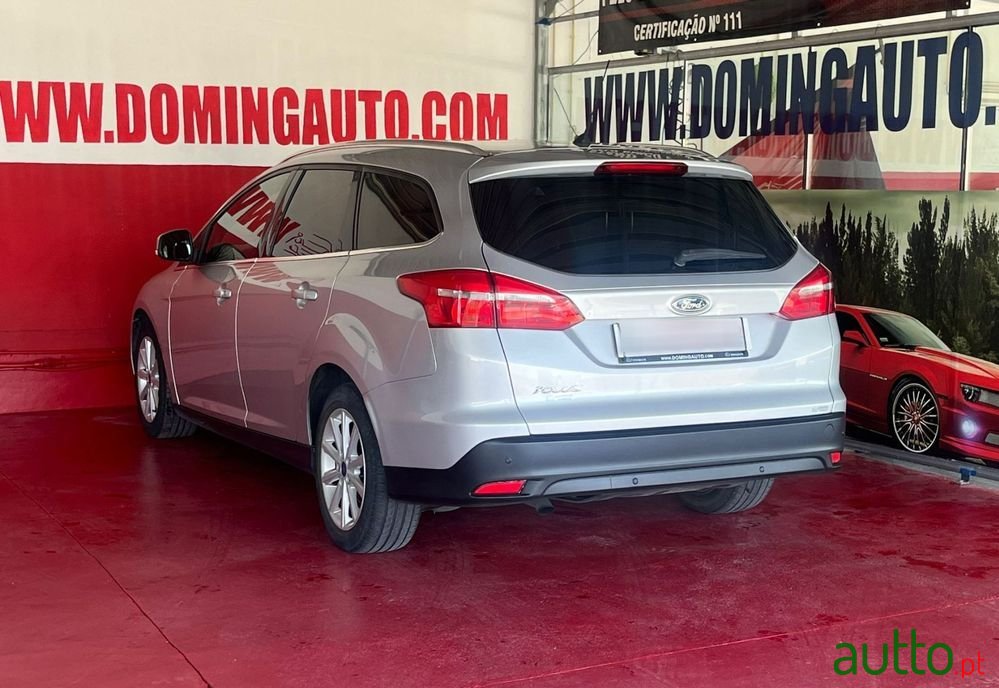 2015' Ford Focus Sw photo #4