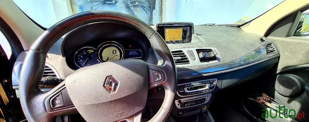 2016' Renault Megane Sport Tourer photo #5