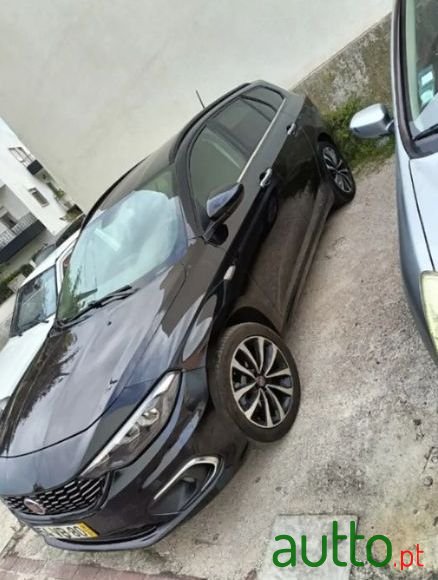 2018' Fiat Tipo Station Wagon photo #4