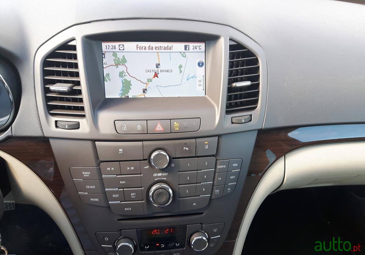 2011' Opel Insignia Sports Tourer 2.0 photo #5