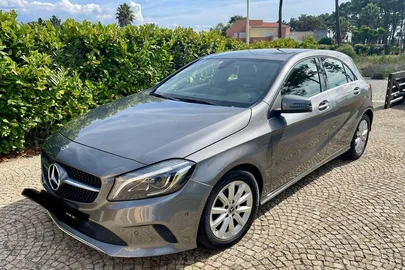 2017' Mercedes-Benz 180