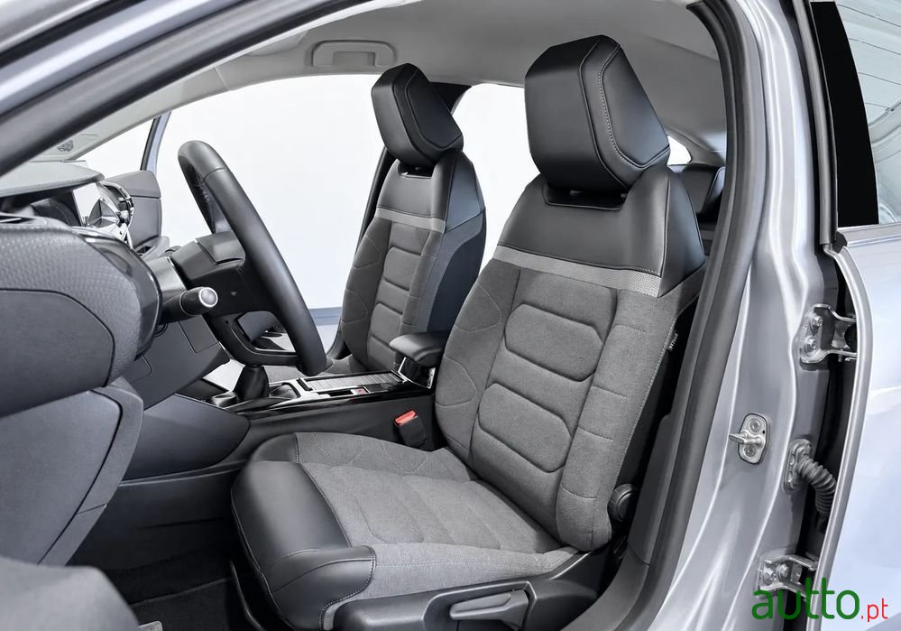 2022' Citroen C4 photo #6
