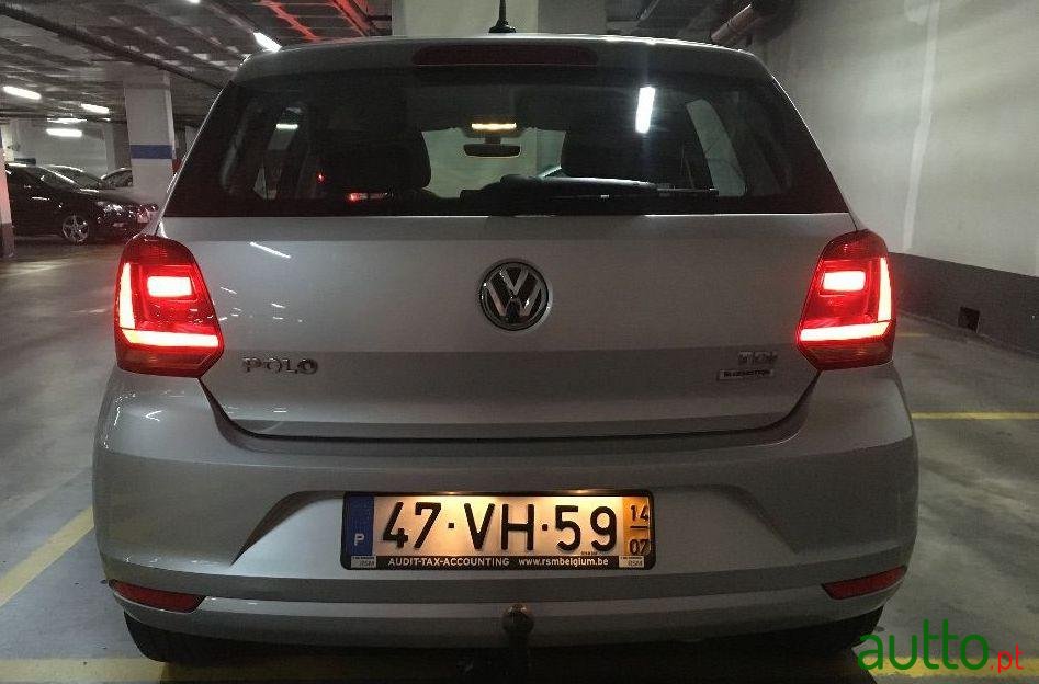 2014' Volkswagen Polo photo #2