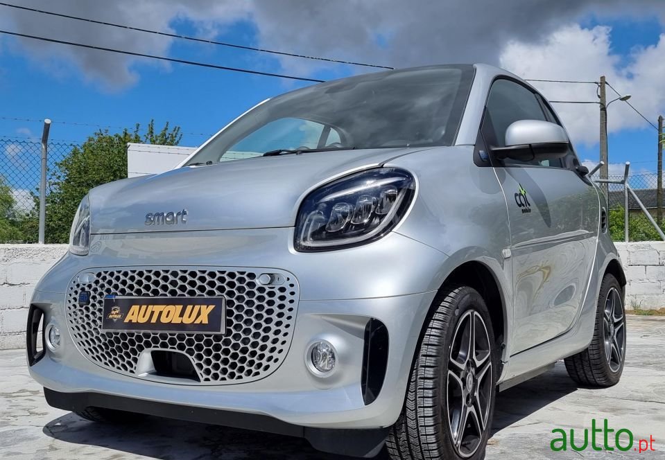 2020' Smart Fortwo photo #2