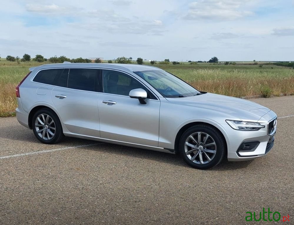 2021' Volvo V60 photo #5