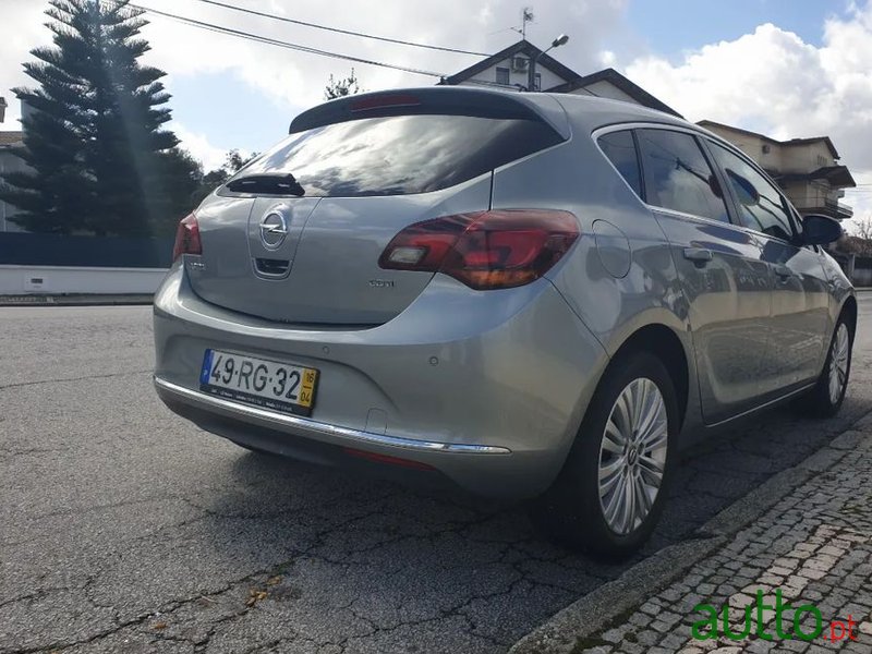 2016' Opel Astra photo #6