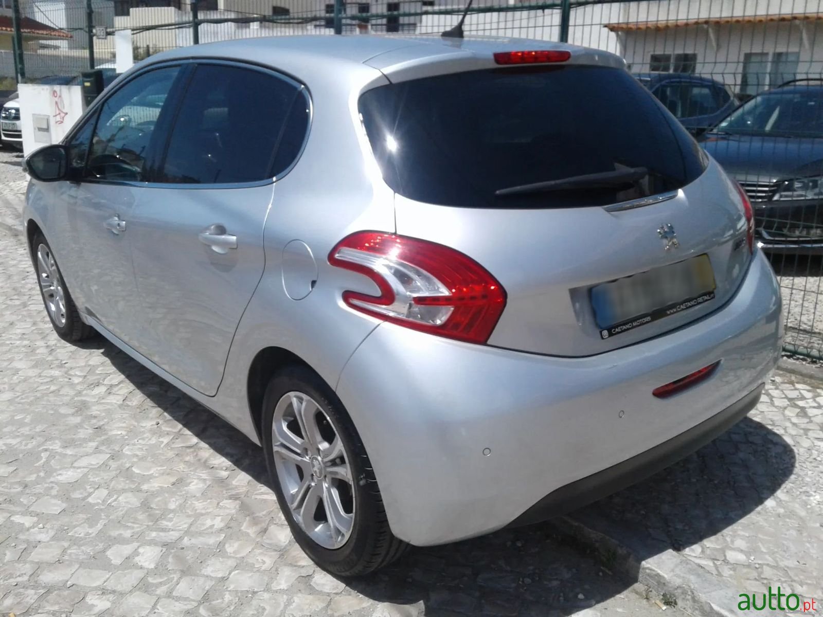 2013' Peugeot 208 photo #2