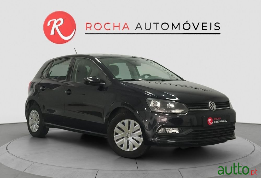 2015' Volkswagen Polo photo #3