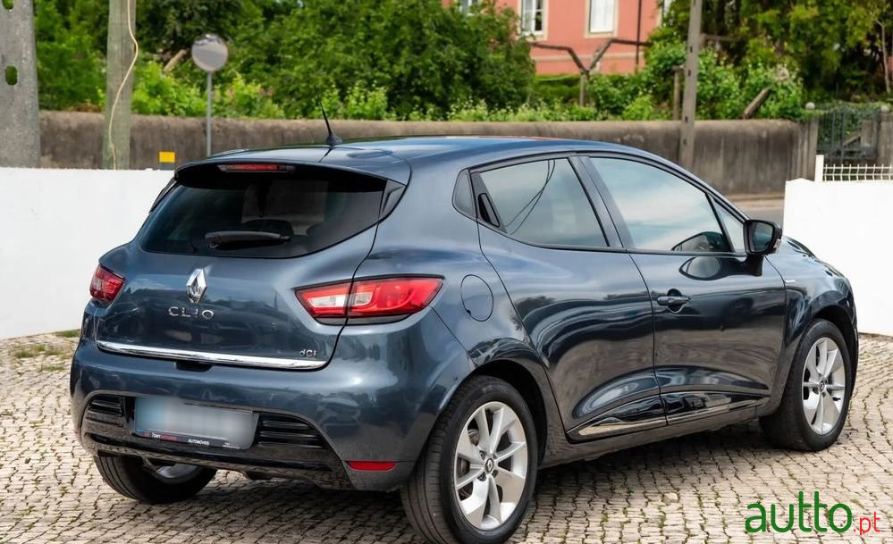 2017' Renault Clio photo #3