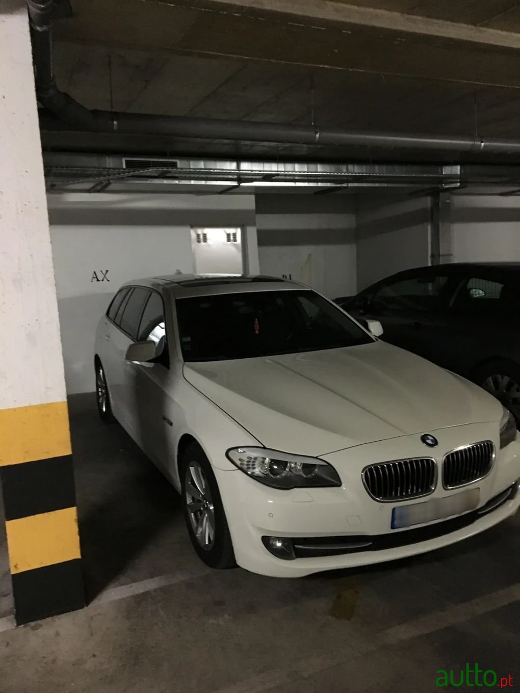 2012' BMW 520 photo #1