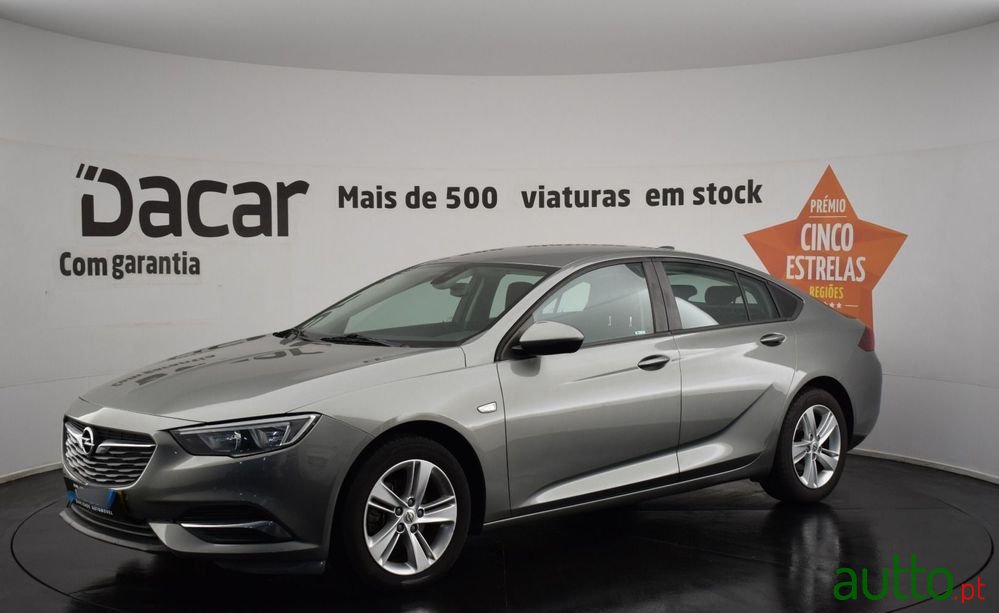 2017' Opel Insignia Grand Sport photo #3