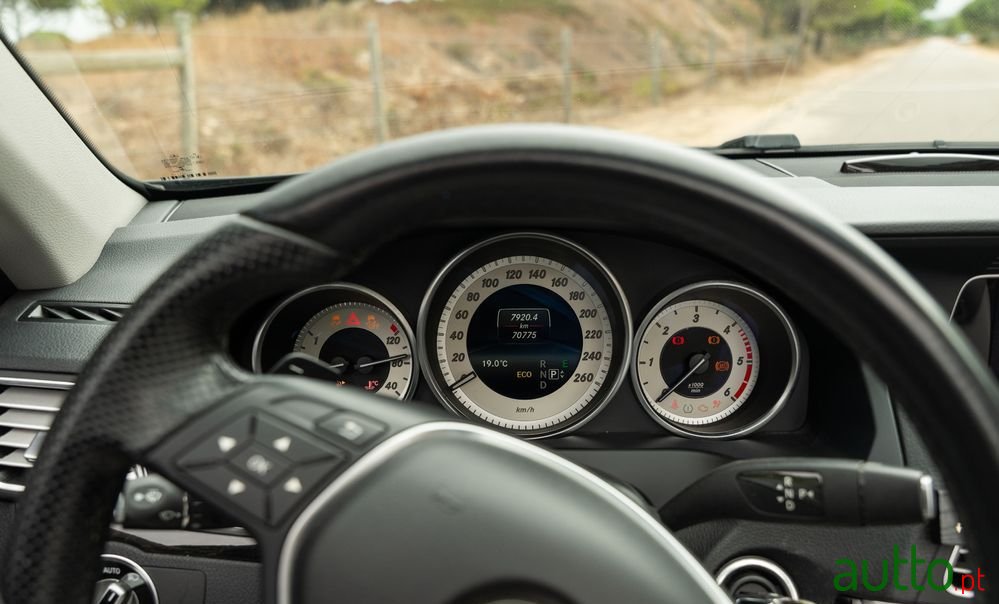 2013' Mercedes-Benz Classe E photo #4