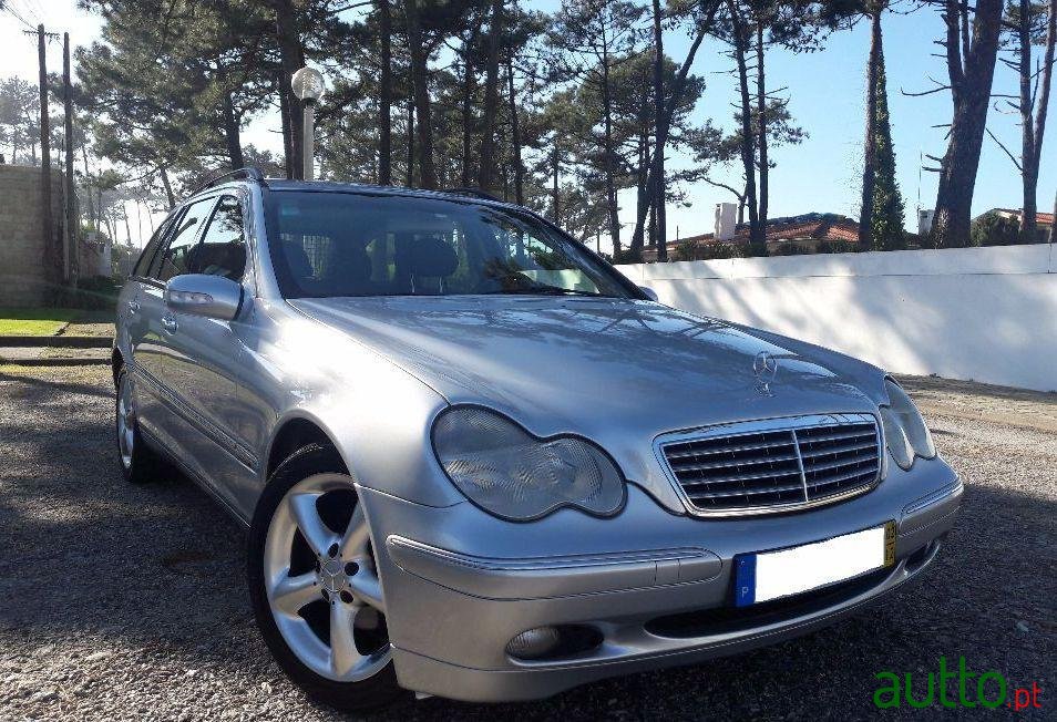 2002' Mercedes-Benz C-200 Kompressor photo #1