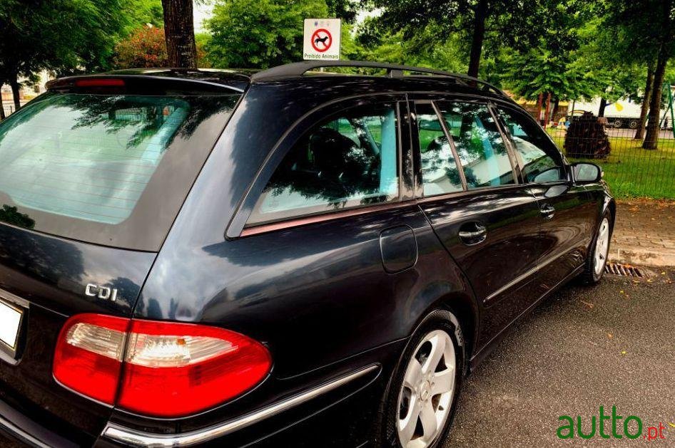 2005' Mercedes-Benz E-270 photo #1