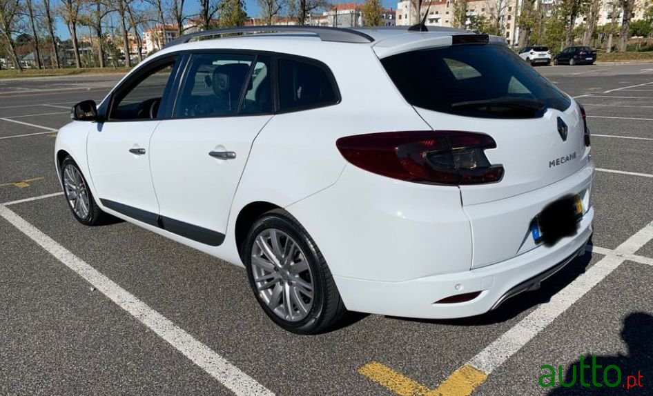 2011' Renault Megane Break photo #3