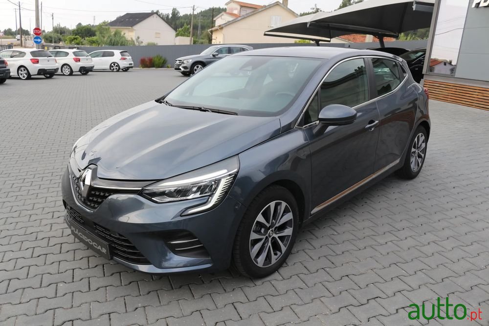 2020' Renault Clio photo #2