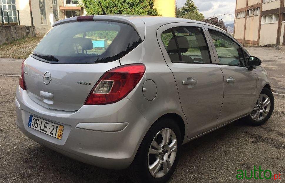 2010' Opel Corsa 1.3 Cdti Ecoflex photo #1