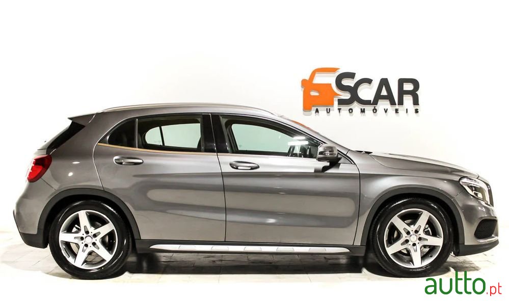 2017' Mercedes-Benz Classe Gla photo #3