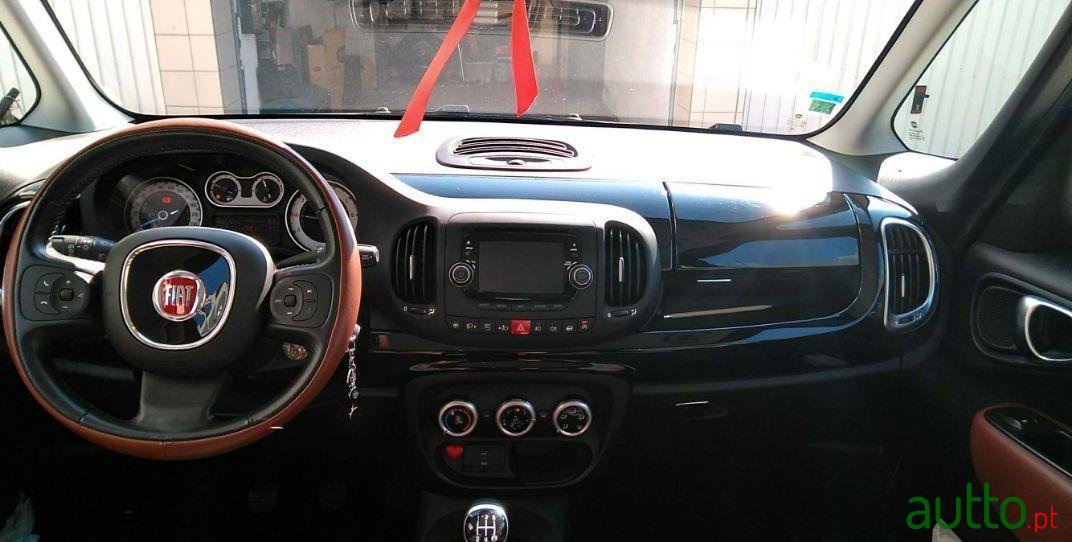 2014' Fiat 500L Trekking photo #3