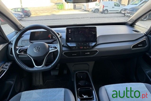 2021' Volkswagen ID.3 Pro Confort photo #6