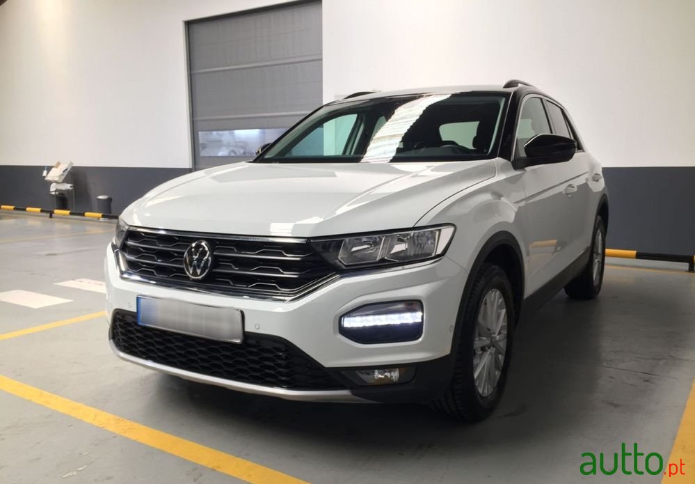 2022' Volkswagen T-Roc 1.0 Tsi Style photo #4