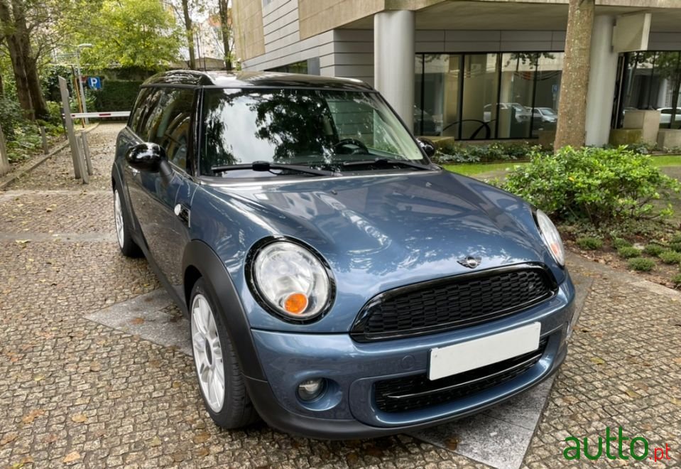 2011' MINI Clubman photo #3