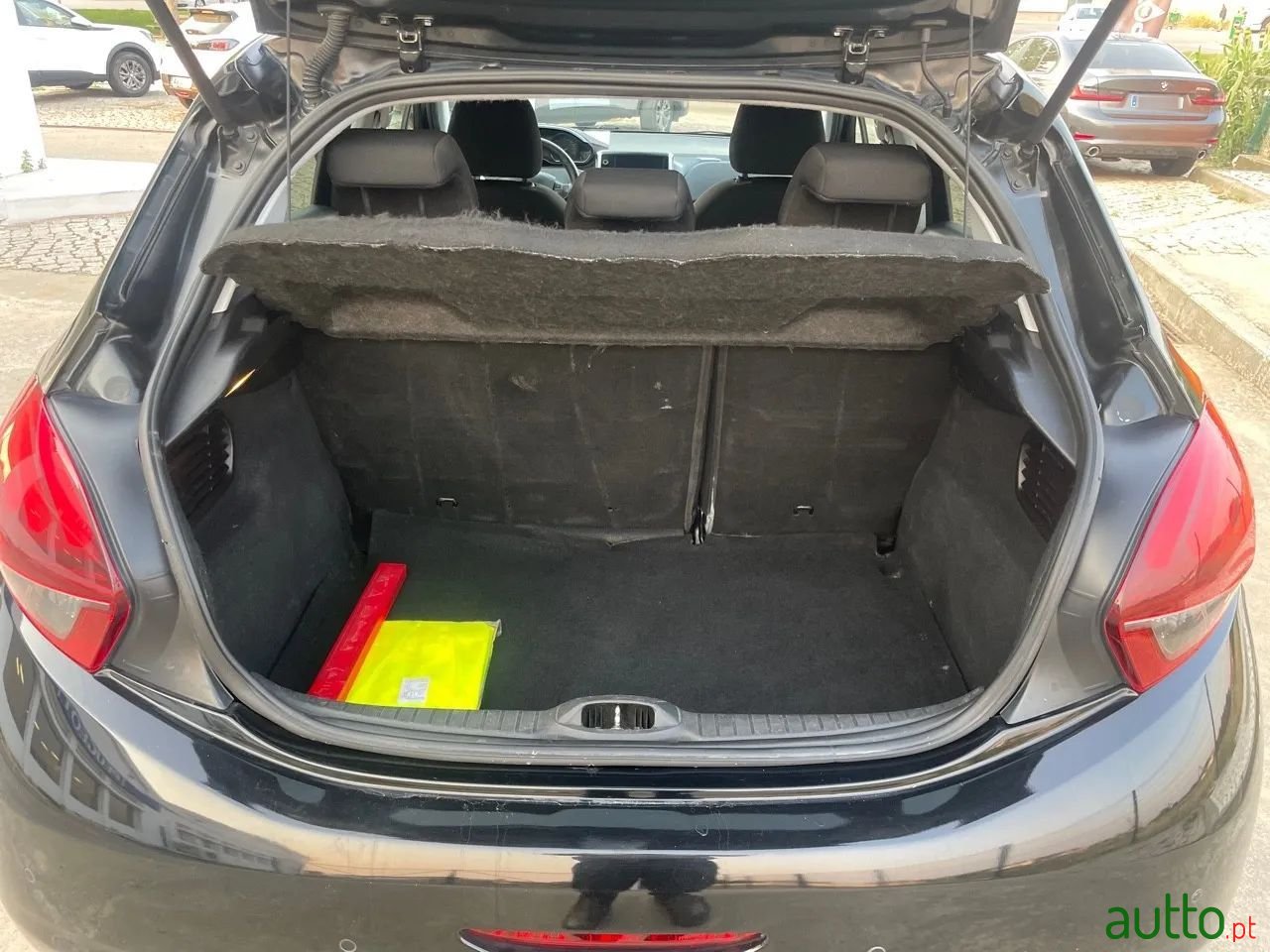 2018' Peugeot 208 photo #6