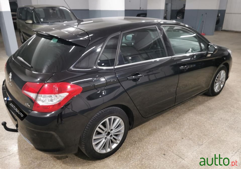 2013' Citroen C4 photo #3