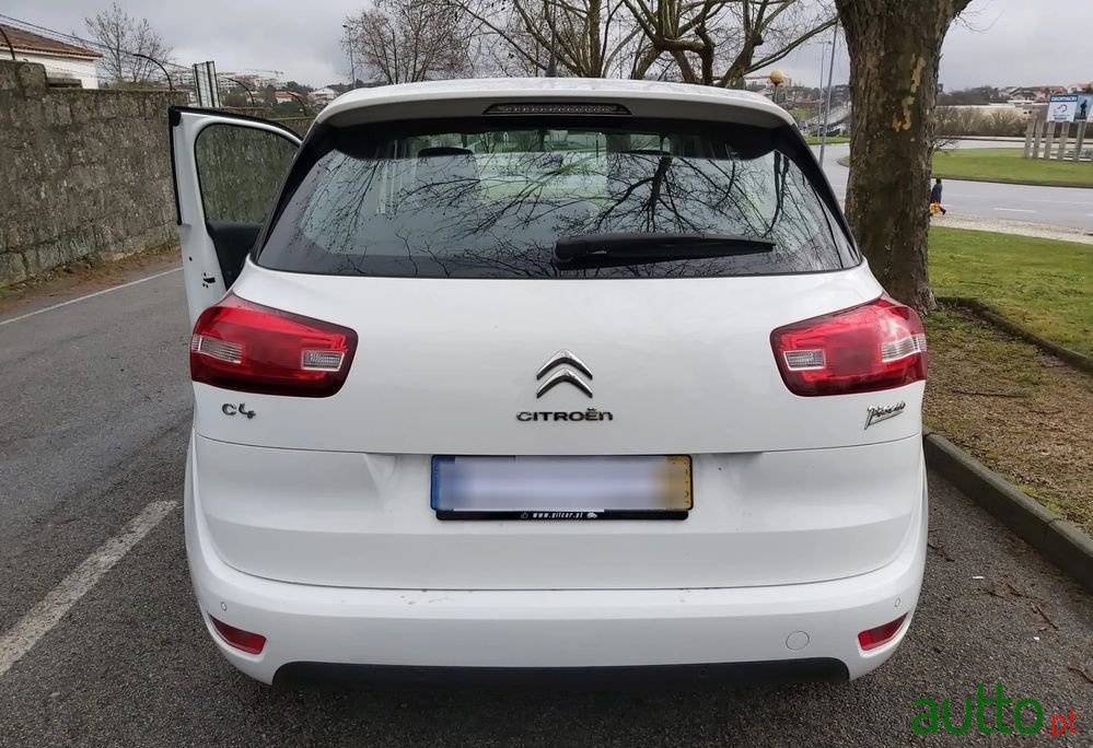 2014' Citroen C4 Picasso photo #6