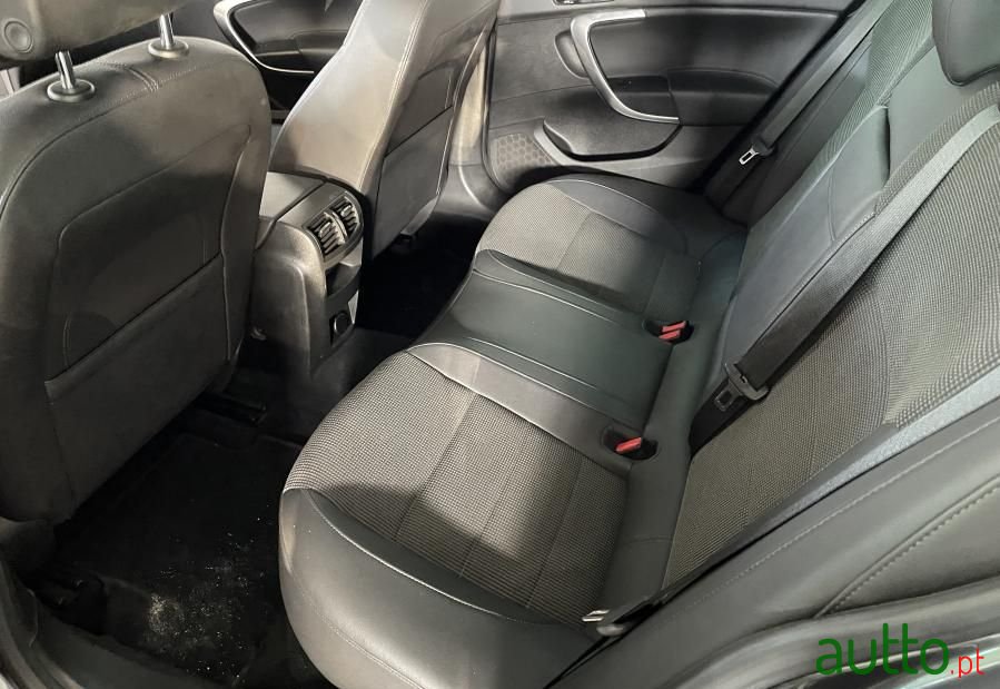 2010' Opel Insignia Sports Tourer photo #6