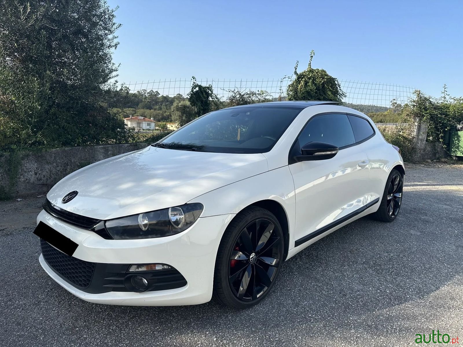 2010' Volkswagen Scirocco photo #1