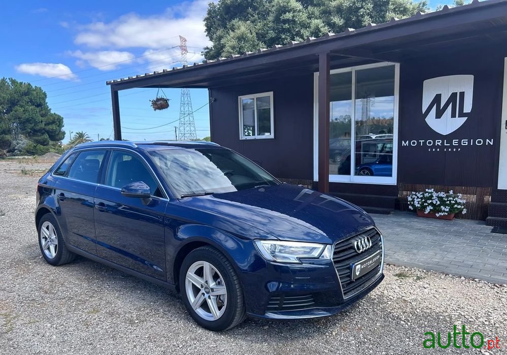 2017' Audi A3 Sportback photo #1