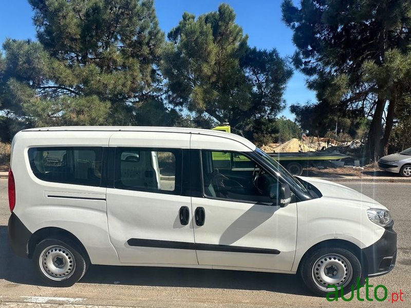 2018' Fiat Doblo Cargo Maxi photo #4