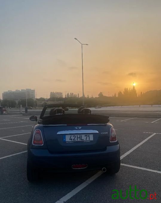 2009' MINI Cabrio photo #2