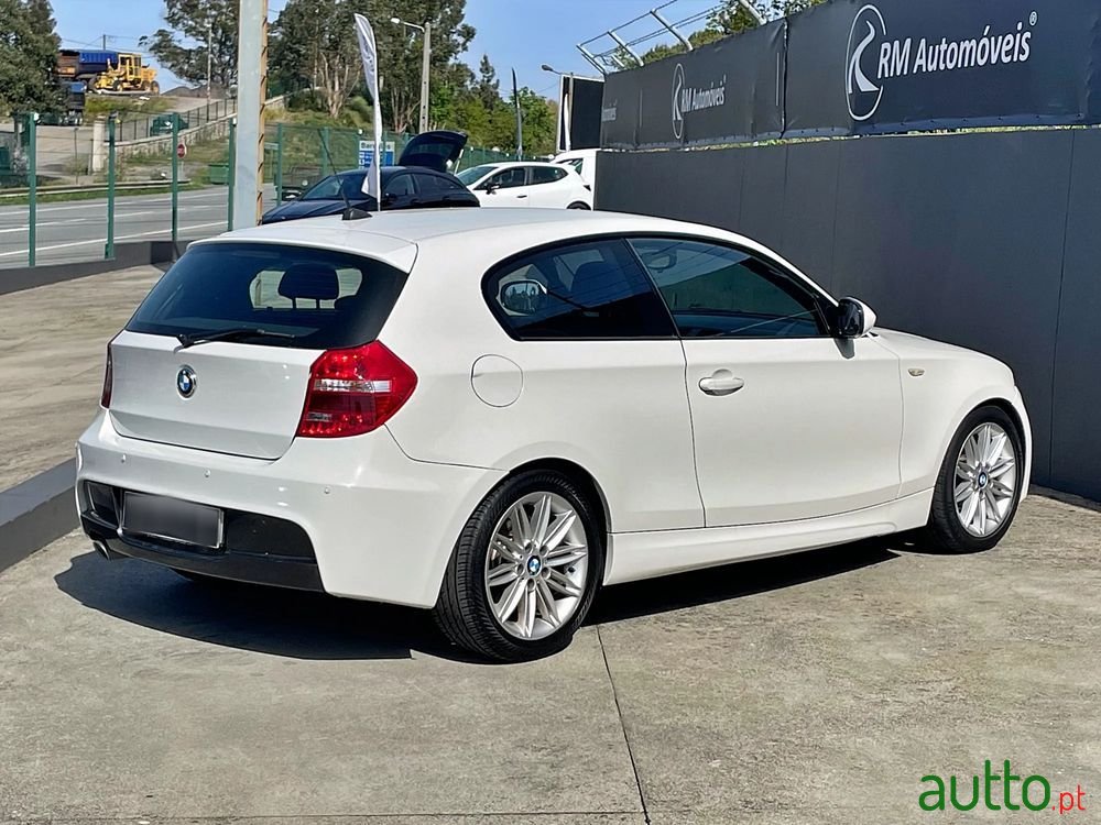 2011' BMW Série 1 D Pack M photo #6