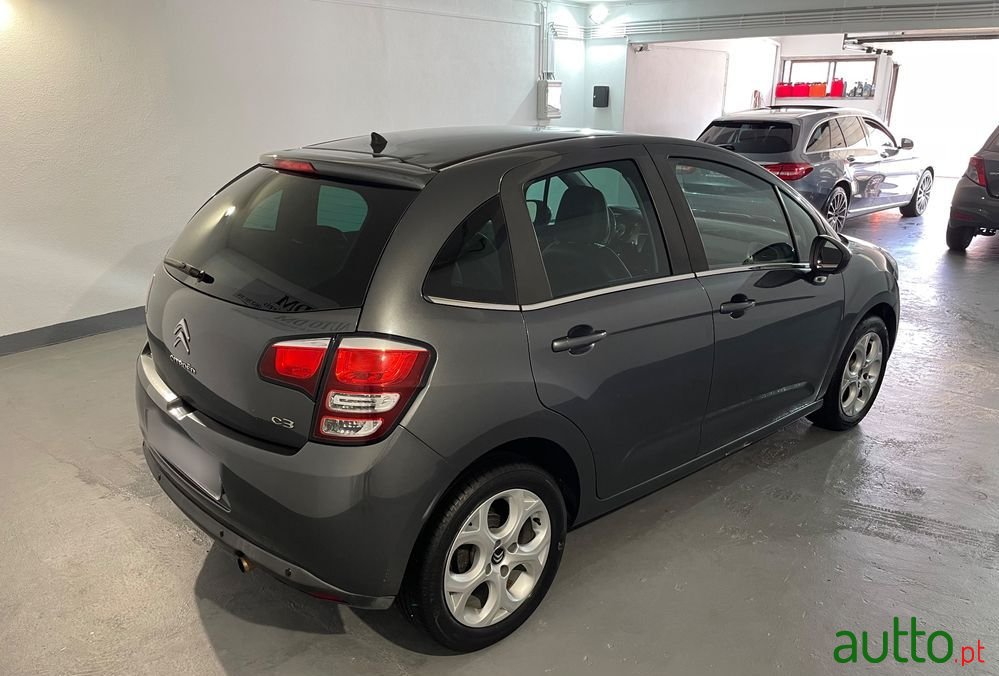 2016' Citroen C3 1.2 Vti Seduction photo #3