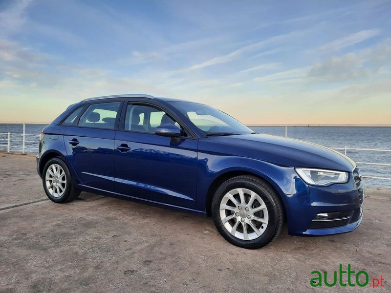 2015' Audi A3 Sportback photo #5