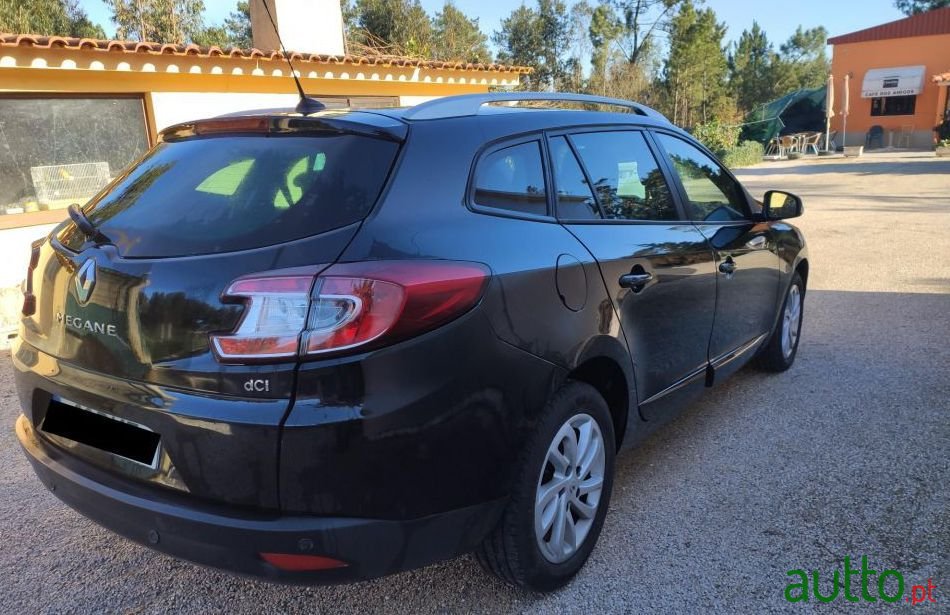 2016' Renault Megane Sport Tourer photo #1