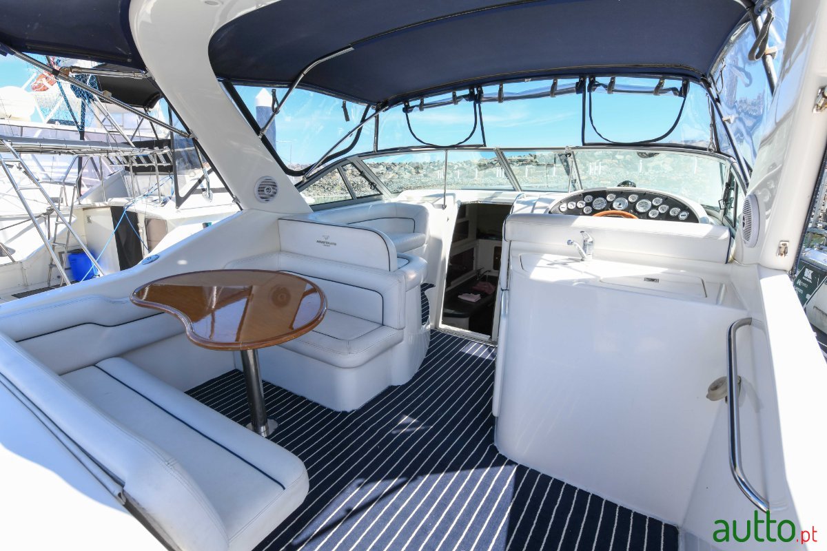 2005' MYACHT MUSTANG 3200 SPORTS CRUISER photo #5