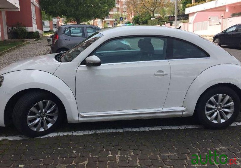 2012' Volkswagen Beetle photo #1