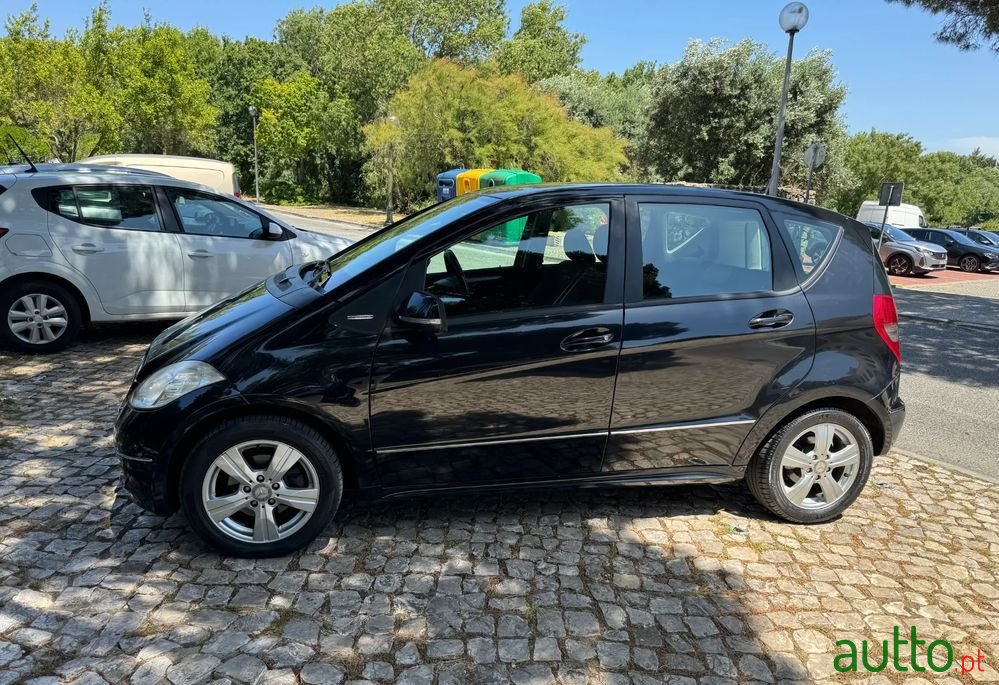 2009' Mercedes-Benz A 180 Cdi Avantgarde photo #3