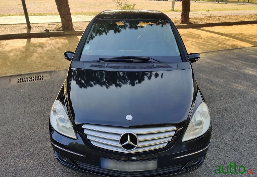 2008' Mercedes-Benz Classe B photo #2