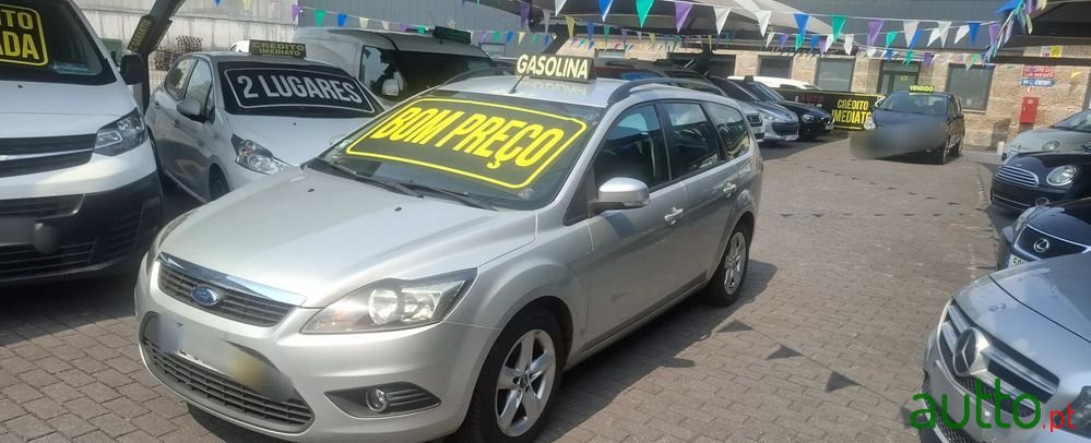 2010' Ford Focus Sw photo #1