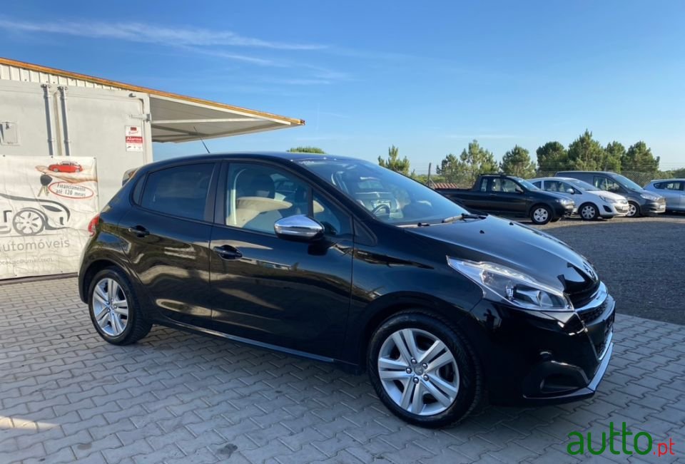 2019' Peugeot 208 photo #4