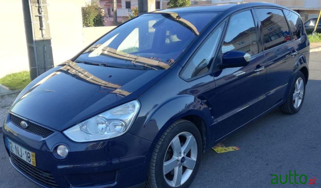 2008' Ford S-Max photo #3