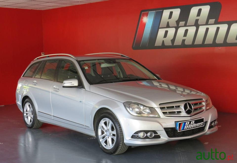 2014' Mercedes-Benz C-220 photo #3