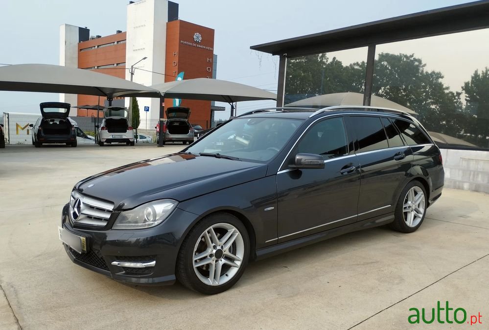 2012' Mercedes-Benz C 220 photo #1