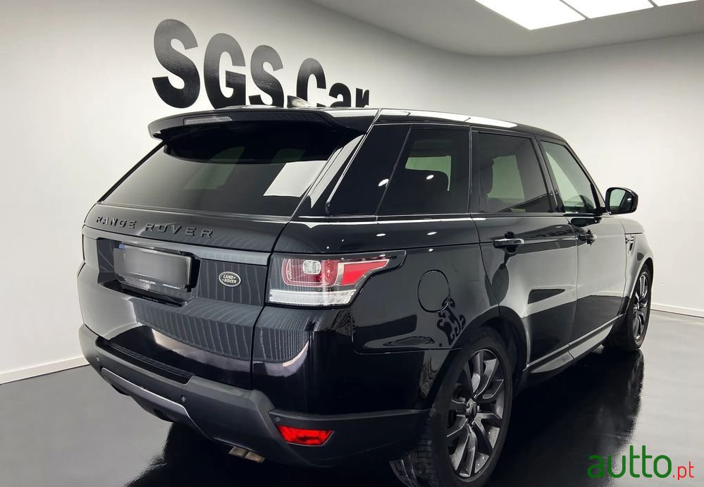 2017' Land Rover Range Rover Sport photo #4