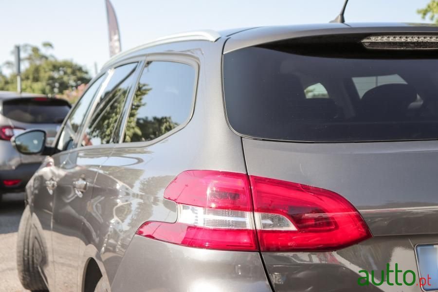 2019' Peugeot 308 Sw photo #5