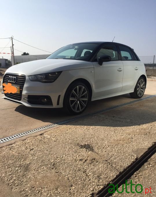 2013' Audi A1 Sportback photo #1